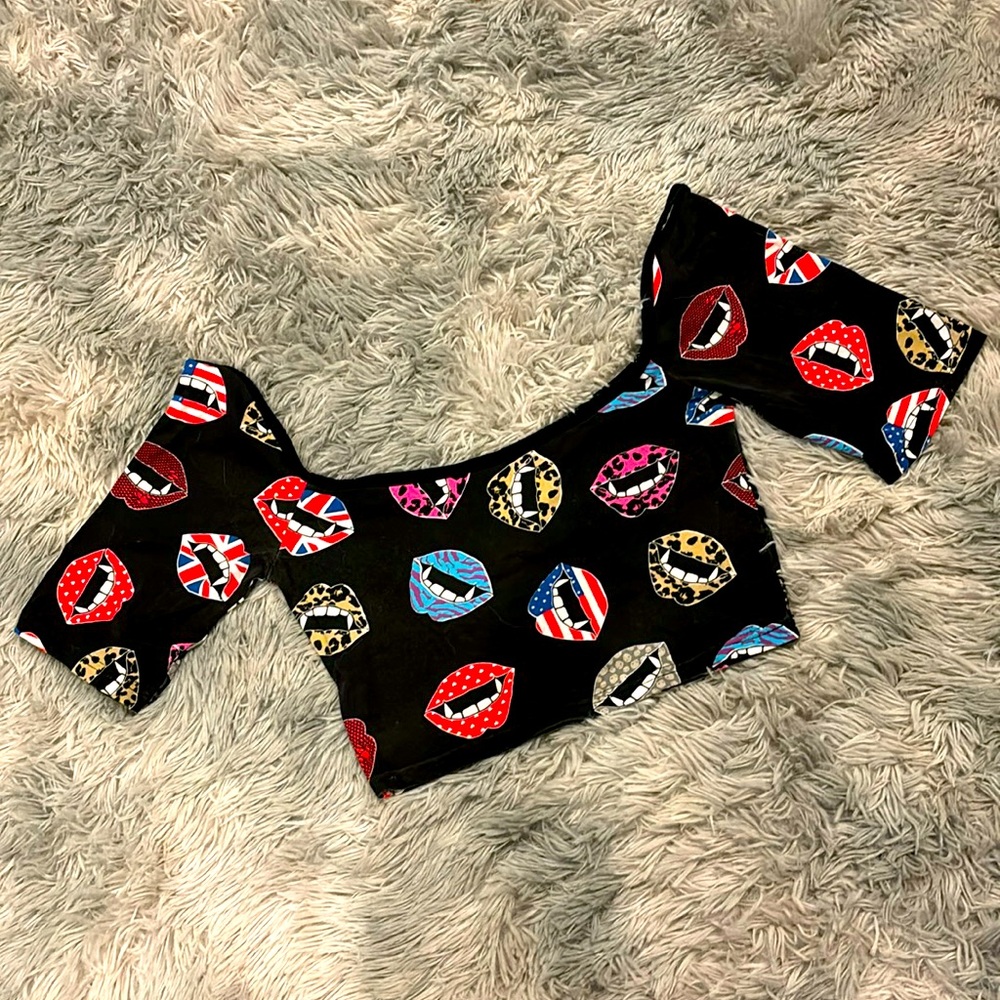 Rad NWOT ~IRON FIST~ Vampire Mouth Crop top This Top Rocks SZ S Very Rare